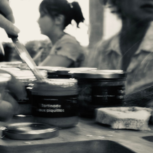 Apéritif : tartinade aux piquillos sur tranches de pain grillé